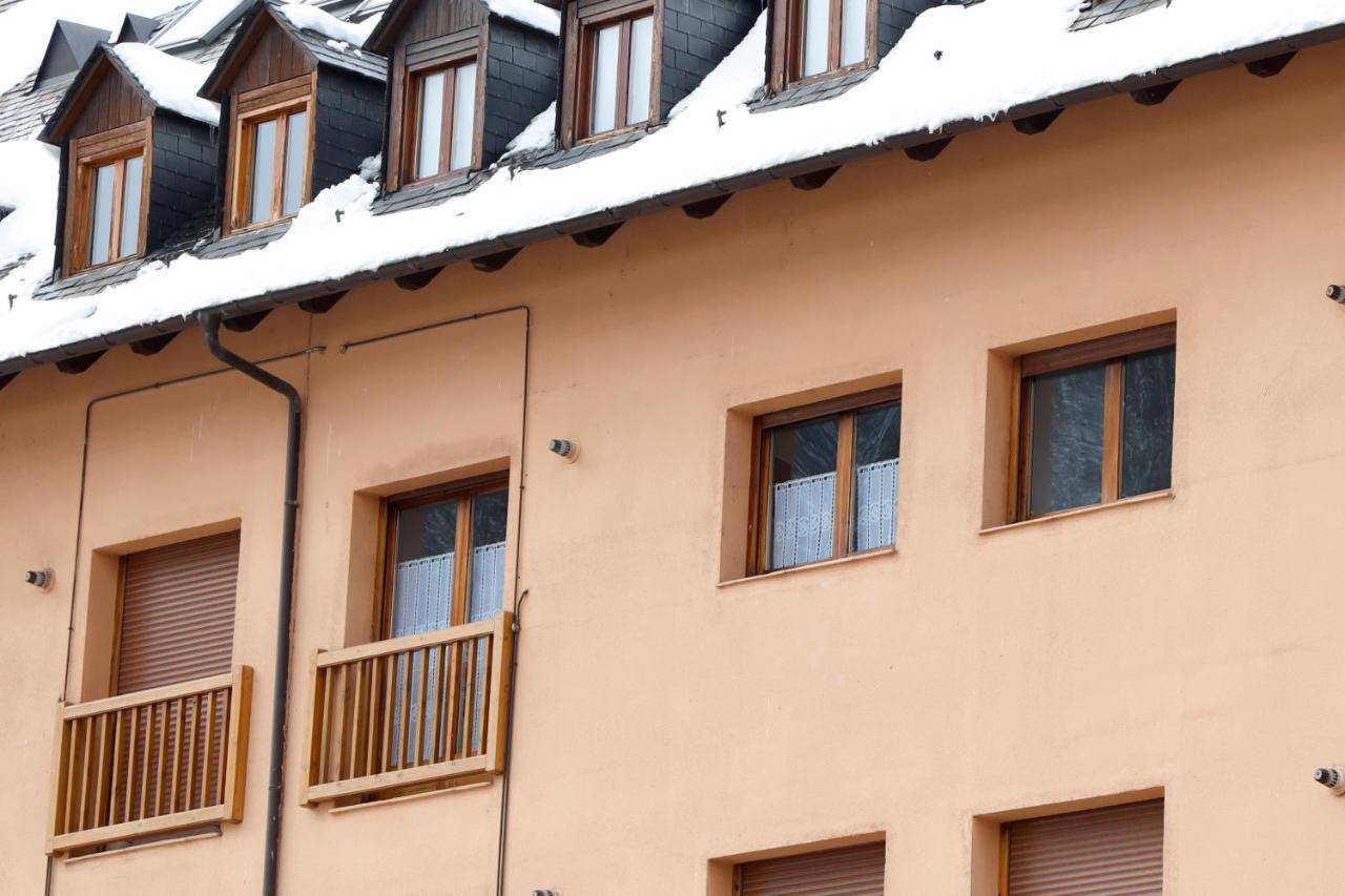 Apartamento Besiberri เบียญา ภายนอก รูปภาพ